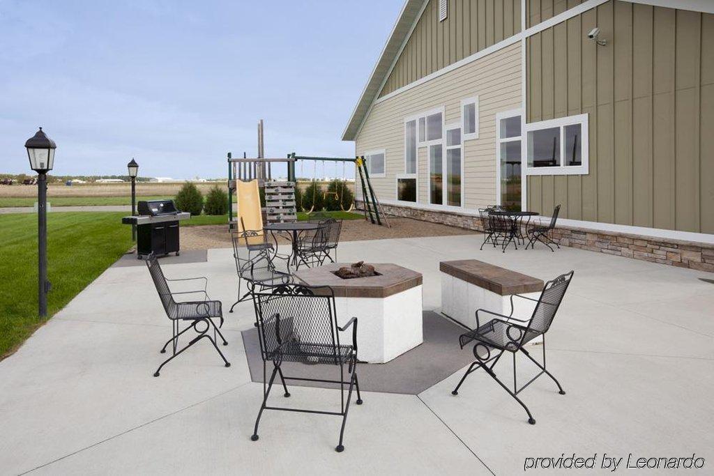 Grandstay Hotel & Suites Perham Exterior foto